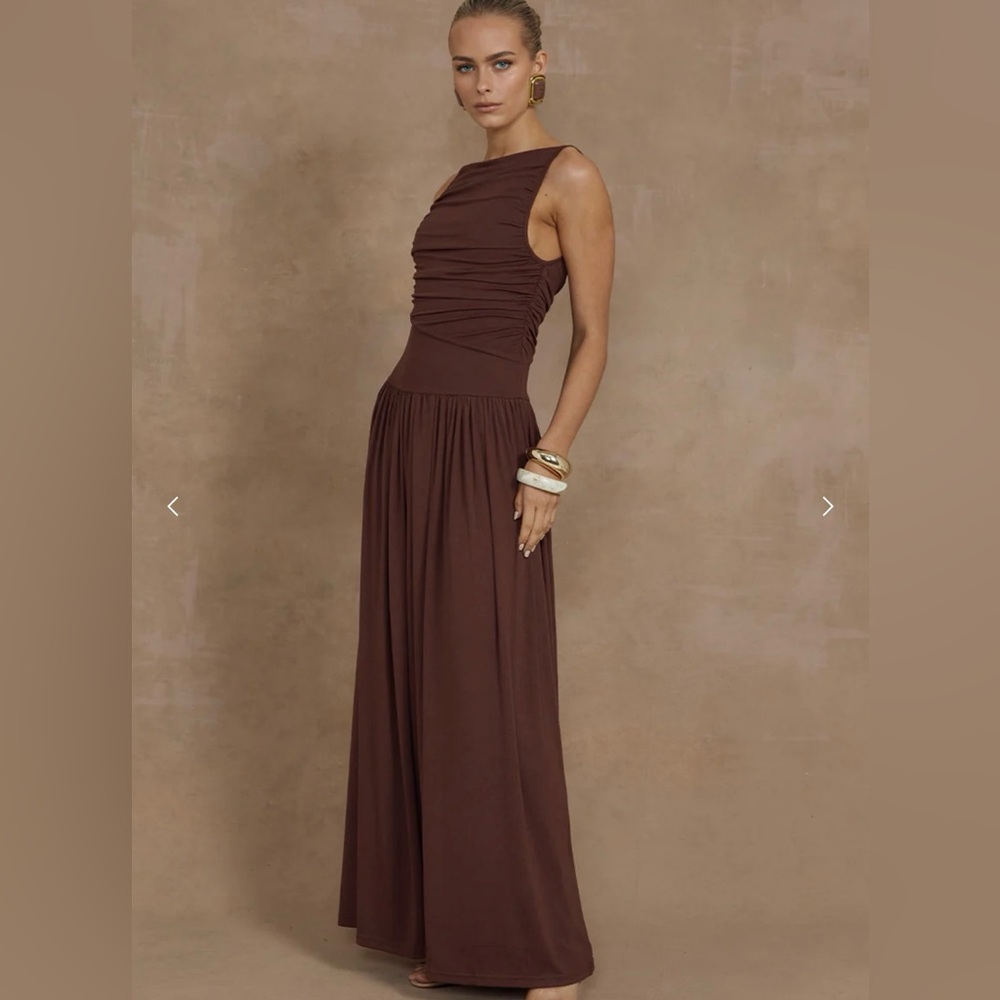 RUNAWAY THE LABEL
NALLA MAXI DRESS - BROWN